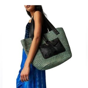 NWOT Free People En Riva Raffia Tote Bag